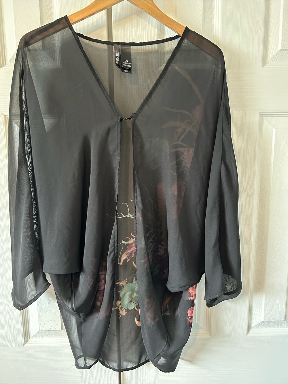 Bisou Bisou Black Floral Polyester Top with Label , Kimono Style